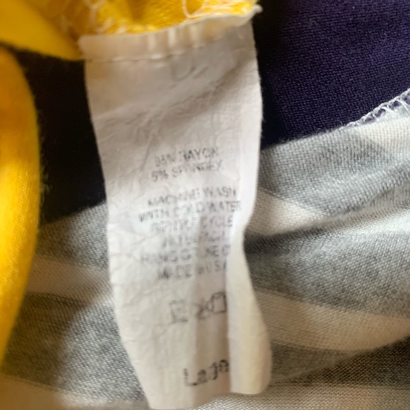 Color Spliced Tunic - Picture 6 of 7